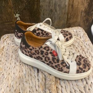 VERONICA BEARD Daelyn Leopard-Print sneakers